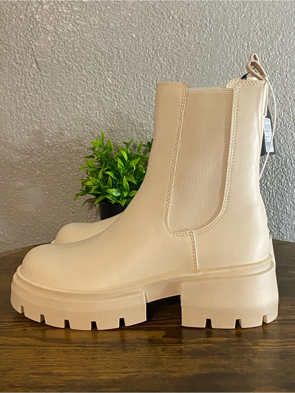 Forever 21 Chelsea Lug Boots - Chunky Sole Ankle Boots